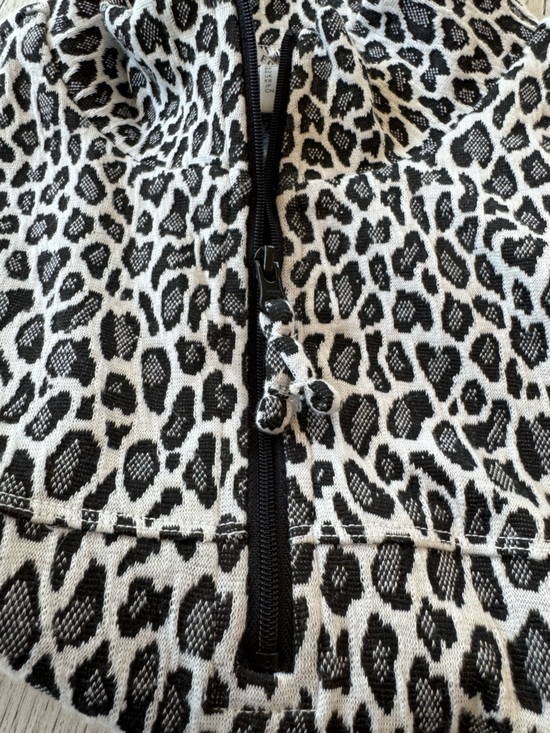 Forever 21 Leopard Animal Print Boxy Crop 1/4 Zip Pullover Sweatshirt Pockets M - Picture 7 of 8